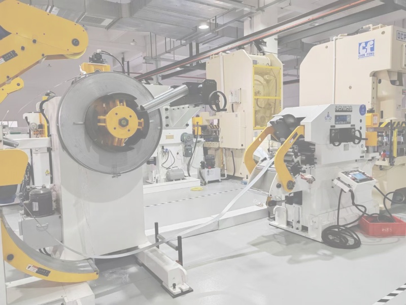 三合一開卷整平大色香蕉网：集放卷、矯正、輸送於一體的金屬加工核心設備